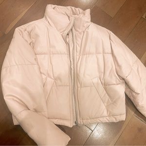 ANWND cropped puffer jacket - medium - great condition!!